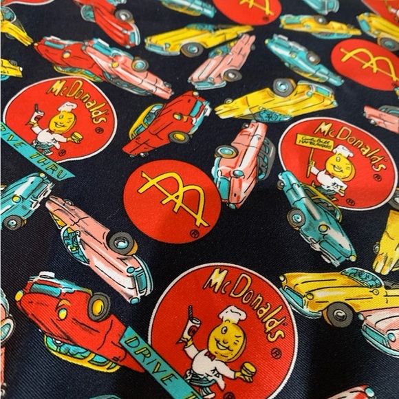 McDonald's X Crest Women's Collectible Speedee Mascot Scarf Drive Thru C… - Picture 6 of 12